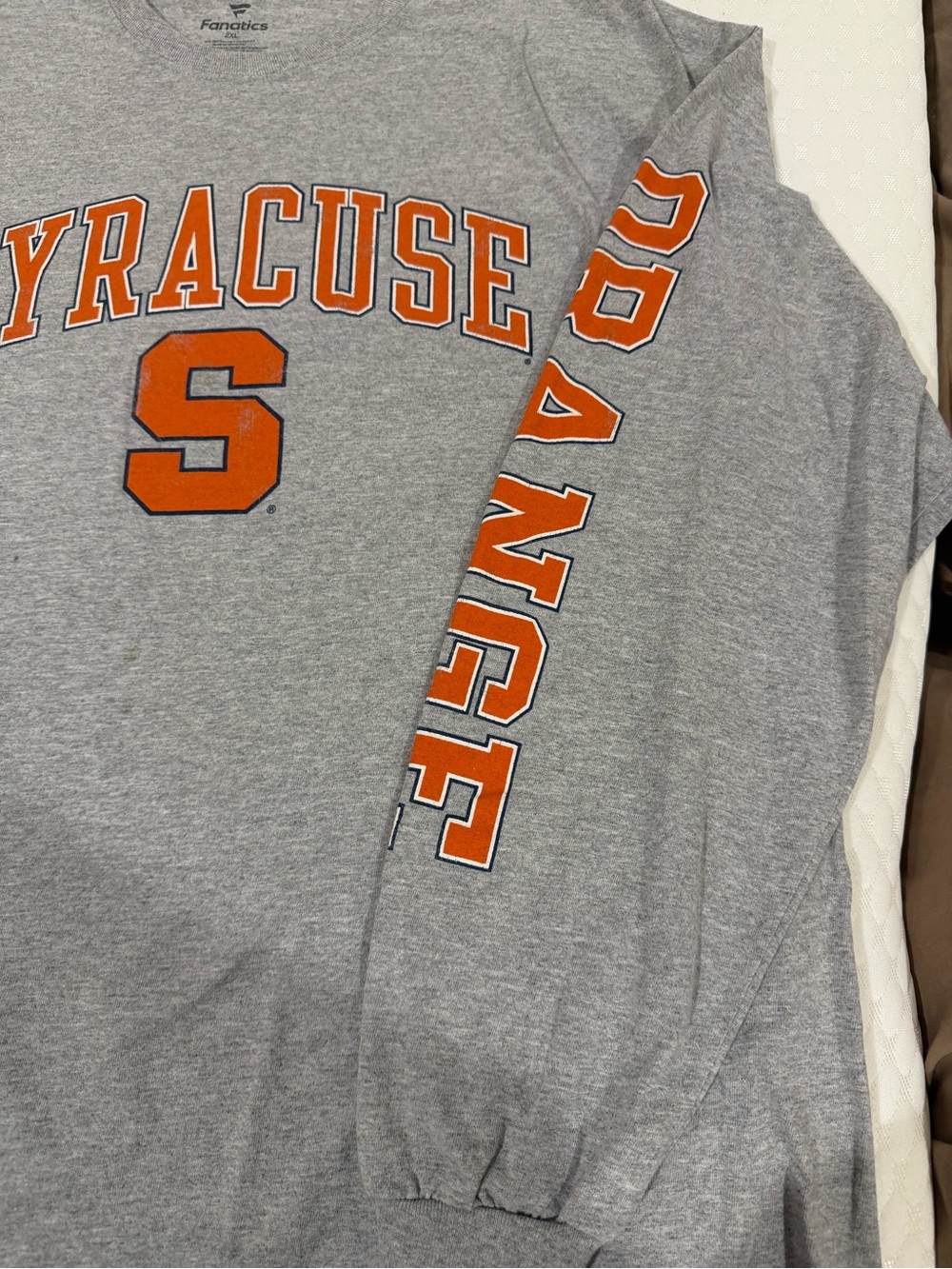 Men’s XXL Fanatics Gray Long Sleeve Syracuse Graphic Tee with Orange Accents